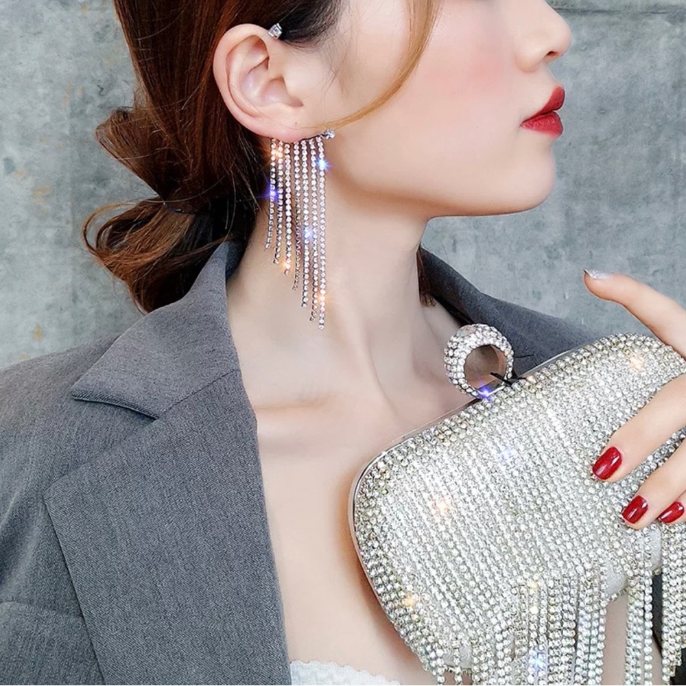 Pair of Rhinestone Tassels Cuff Earrings - Picture 5 of 7
